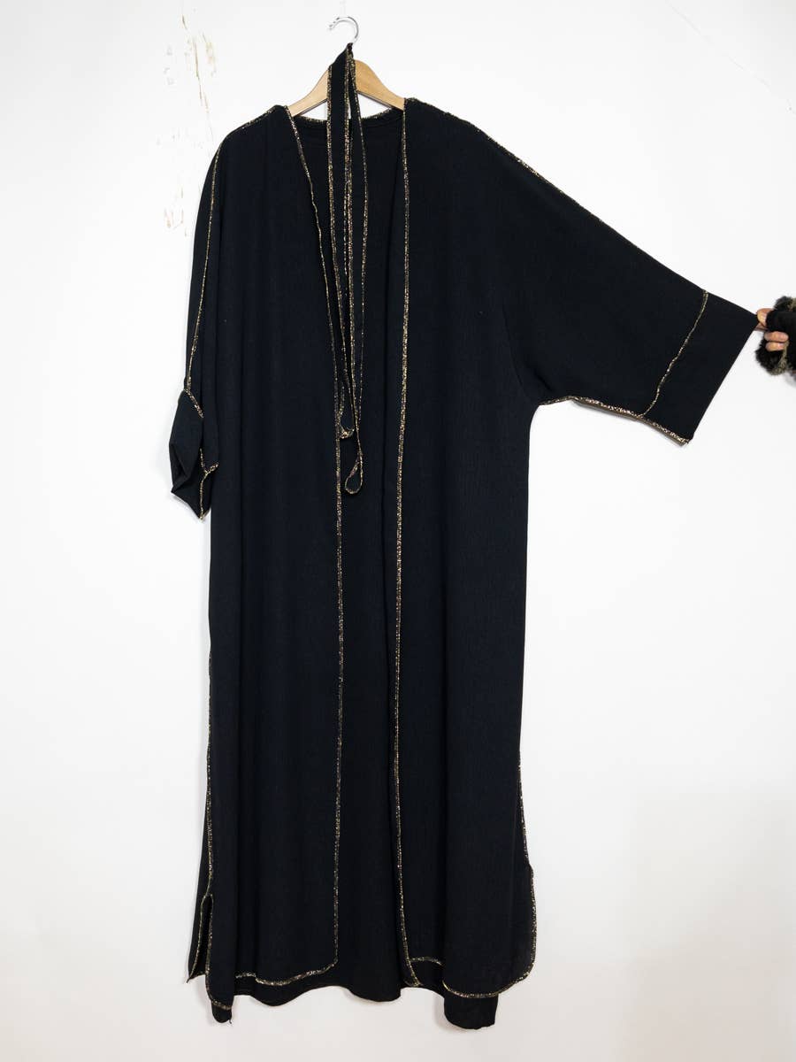 Elegante Kimono Abaya met Goudkleurige Details & Ceintuur