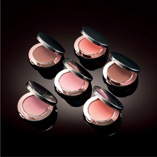 Delilah Pure Light Compact Illuminating Powder Aura 2301 highlighter